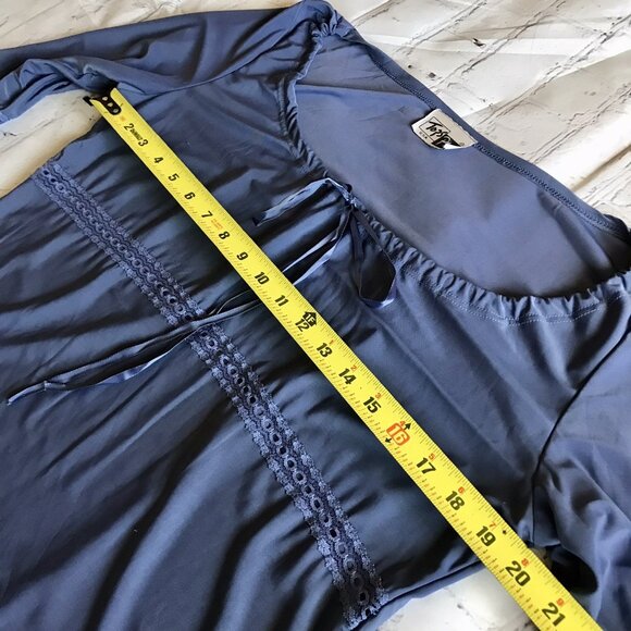 Vintage Tops Plus Top Size M/L Lace Detail Quarter Bell Sleeves Blue - Picture 4 of 5